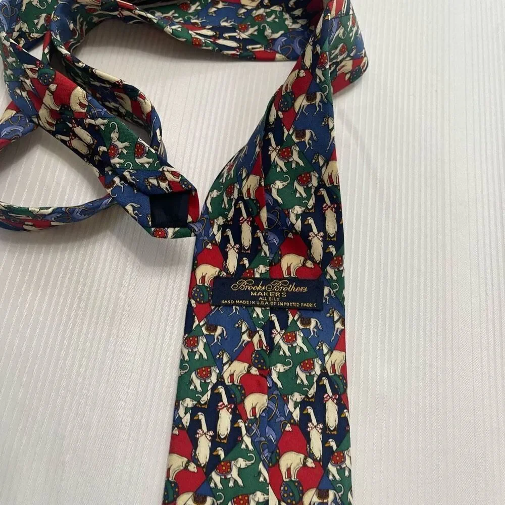 Brooks Brothers Silk Polar Bear Elephant Duck Dolphin Animal Tie Necktie